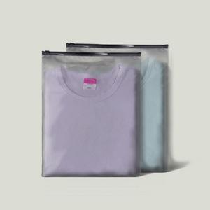Empaque desechable de PE con cierre zip esmerilado personalizado al por mayor para ropa deportiva, con impresión de logotipo en camisetas, ropa interior y calcetines - Product Image 1