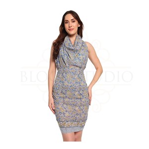 Pareo de Algodón con Estampado a Mano en Gris Granito y Mostaza para Mujer, Ligero, para Usar como Cubrebañador, Ropa de Playa y Resort para el Verano - Product Image 3