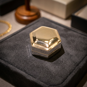 Contenedor de Latón Plateado en Plata - Product Image 1