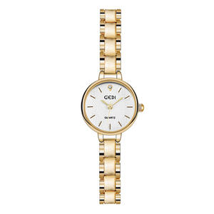 Montre élégante pour femme, bracelet en alliage de niche exquis, montre à quartz étanche de haute valeur - Product Image 3