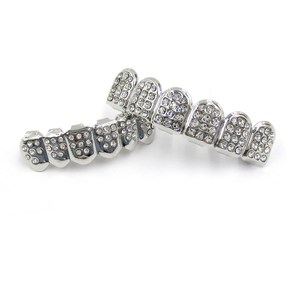 Nouvelle Tendance 2026 : Ensemble Grillz Plaqué <span class=keywords><strong>Or</strong></span> 18K Anti-ternissement avec Zircons Cubiques – Bijoux Dentaires Hip Hop pour Halloween – Vente <span class=keywords><strong>en</strong></span> Gros - Product Image 5