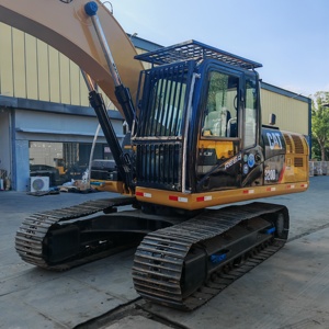Excavatrice Caterpillar 320D2L de 12 tonnes, godet de terrassement sur chenilles, capacité 0,32 m³, équipement de construction d'occasion - Product Image 2