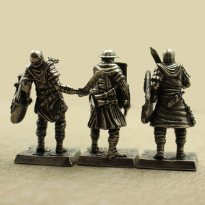 Figura en Miniatura de Soldado de la Legión Romana Medieval, Figura de Metal OM02 de Cobre Puro, Modelo de Guerrero Antiguo, Estatua Coleccionable para Escritorio - Product Image 2