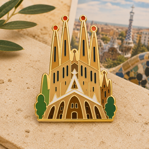 Pin de Solapa Metálico Personalizado al por Mayor con Temática de Barcelona, Insignia de Recuerdo de la Sagrada Familia, Arquitectura de Gaudí de Cataluña - Product Image 2
