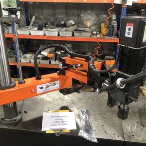 Taraudeuse de perçage M24 à double rotation de tête de puissance de servomoteur semi-automatique avec établi - Product Image 5