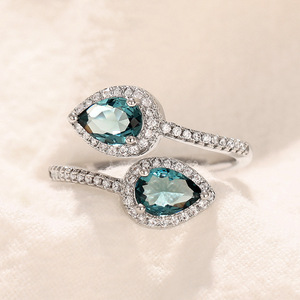 Anello a Goccia con Design Aperto, Stile Regolabile, Anello da Dito per Donne - Product Image 1