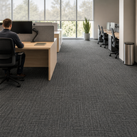 Dalles de moquette en nylon teint en masse 50x50cm à boucles, avec support PVC pour projets commerciaux, OEM
