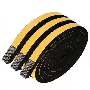 Bande adhésive isolante double face en <span class=keywords><strong>mousse</strong></span> EPDM résistante aux intempéries <span class=keywords><strong>pour</strong></span> joints de portes et fenêtres - Product Image 4
