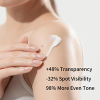 Lotion corporelle éclaircissante et unifiante à haute puissance avec 10 % de Niacinamide, Alpha Arbutine et Vitamine C pour un teint uniforme 400 ml OEM
