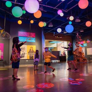 Dmx 3D RGB orbis bay động ánh sáng phía trước độ cao PE <span class=keywords><strong>LED</strong></span> ánh sáng sân khấu Đèn chùm cho các sự kiện - Product Image 6