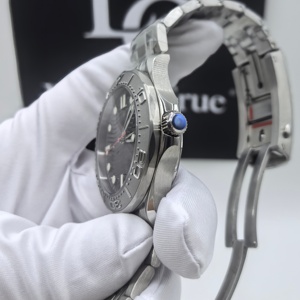 นาฬิกาดำน้ำรุ่นใหม่ O-M-G 2025 ลายม้าน้ำ พร้อมเอฟเฟกต์ไฟกลางคืน 600 เมตร สำหรับนาฬิกาผู้ชายและนาฬิกาจักรกลผู้ชาย - Product Image 3