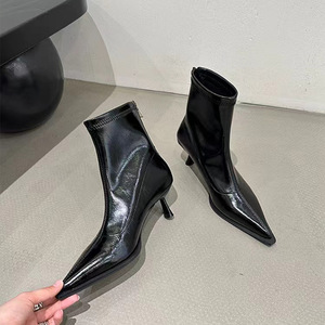 Bottines d'hiver en cuir de vache pour femmes, bottines Chelsea à bout carré et talon épais, chaussures décontractées rétro à enfiler - Product Image 1