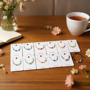 Braccialetto con Piccoli Fiori e Perle in Acciaio Inossidabile Fatto a Mano Set da 12 Pezzi - Product Image 3