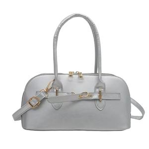 Sac à main rétro haut de gamme personnalisé, polyvalent pour les trajets quotidiens et le shopping, design de niche élégant, sac coquille à porter à la main - Product Image 4