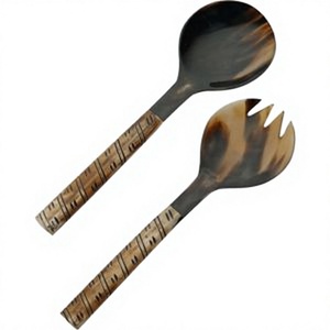 Juego de 2 Servidores de Ensalada de Cuerno Hechos a Mano, Cucharas y Tenedores Ecológicos Aptos para Lavavajillas para Uso en la Cocina - Product Image 1