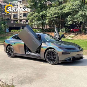 Vinilo para Envolver Autos con Diseño de Arcoíris, Personalizable en Amarillo, Azul, Rojo, Morado y Verde - Product Image 4