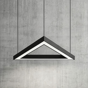 Lámpara Colgante LED Triangular Ancha Negra Moderna, Regulable, Vertical, con 3 Cables, Lámpara Arquitectónica Suspendida para Mesa de Comedor o Isla - Product Image 1