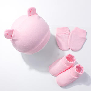 Topi janin baru lahir, sarung tangan Anti gores dan penutup kaki tiga buah Set topi telinga beruang bayi baru lahir kombinasi - Product Image 3