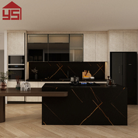 Meubles de cuisine modernes et élégants en stratifié imitation bois, avec rangement intelligent pour la rénovation et un garde-manger en verre