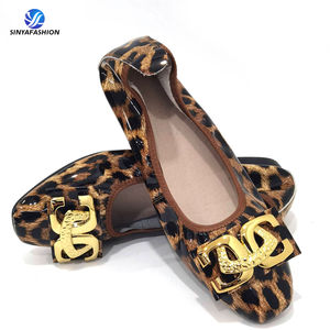 Loisirs <span class=keywords><strong>de</strong></span> plein air sacs <span class=keywords><strong>de</strong></span> mode nigérians chaussures plates femmes fête chaussures <span class=keywords><strong>de</strong></span> <span class=keywords><strong>danse</strong></span> personnalisées pour l'occasion <span class=keywords><strong>de</strong></span> mariage - Product Image 1