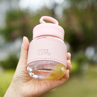 Botol Air Kaca Imut Gemuk dengan Logo Custom, Stand HP, 300ml, Cangkir Terisolasi Portabel dengan Sarung Kulit, untuk Kopi Susu