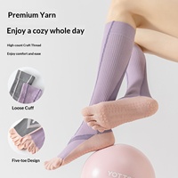 Chaussettes de yoga et de Pilates professionnelles pour femmes - Chaussettes tricotées antidérapantes mi-mollet ODM pour le cyclisme, la course à pied, le sport et le fitness, à cinq doigts