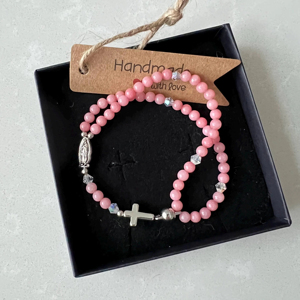 Bracelet de prière catholique à 5 chapelets avec fermoir magnétique religieux, en calcédoine rose, avec pendentif de la Vierge de Guadalupe - Product Image 6
