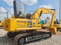 Excavatrice d'occasion Komatsu 220 pour travaux de terrassement, modèle 2022, faible nombre d'heures de fonctionnement, 22 tonnes, godet de 1,2 m, boîte de vitesses, pompe Kawasaki
