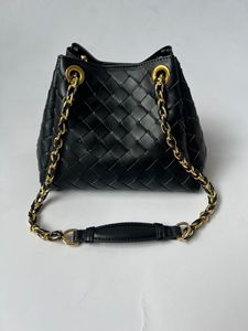 Sac à bandoulière/à porter croisé B Brand 2026, nouvelle collection femme, en tissu parachute tressé à la main avec chaîne, style urbain simple, pour le quotidien - Product Image 2