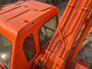 Excavadora de segunda mano potente en excelentes condiciones DH220 Horas bajas Modelo 2009 con 4803 horas para DOOSAN - Product Image 6