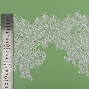 Fancy White Floral French Chantilly Eyelash Lace Trim Edges para vestidos LT2797B - Product Image 6