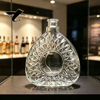 Offre Spéciale : Bouteille à Liqueur en Verre Super Flint de 780 ml, 850g, Design Coupé Cristal Lourd pour l'Emballage du Whisky et du Brandy