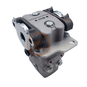 วาล์วไฮดรอลิกแบบเท้าเหยียบ รุ่น 702-16-04250HOLE เหมาะสำหรับรถขุด PC200-8 PC220-8 PC300-8 - Product Image 1