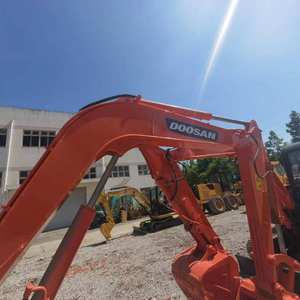 Excavatrice sur chenilles agricole d'occasion DOOSAN DH60-7 6 tonnes, modèle 2018, certifiée Japon avec EPA CE, prix de gros - Product Image 2