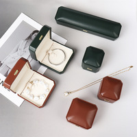 Boîte à bijoux en cuir PU EVERWIN, luxe léger, imprimé uni, bouche octogonale inclinée, fermeture à boucle avec étiquette dorée, pour bagues et bracelets