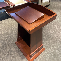 Chaire de conférence ergonomique moderne en acier inoxydable et bois avec roulettes pour une mobilité facile, idéale pour les centres commerciaux, les écoles, les églises et l'extérieur, avec rangement.