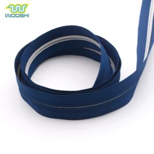 Chaîne de fermeture éclair en nylon montrant des dents argentées en gros <span class=keywords><strong>7</strong></span> # prix usine bleu pour sacs de style vêtements - Product Image 6