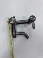 Système de colonne de douche à effet pluie multifonctionnelle contemporaine en acier inoxydable 304 Robinet thermostatique Spray de massage à jet doux