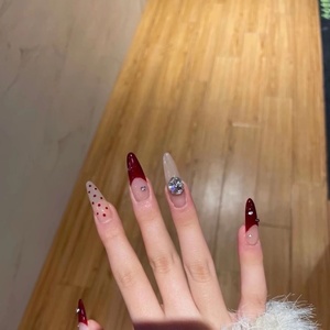 Desgaste de Arte de uñas hecho a mano puro: lunares franceses rojos para el Año Nuevo, blanqueamiento y estilo de alta gama. Parches de uñas desmontables - Product Image 3