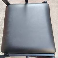C Chaise de barbier en PU de haute qualité pour coiffure et maquillage Chaise pliante pour gagner de l'espace pour salon et spa de beauté