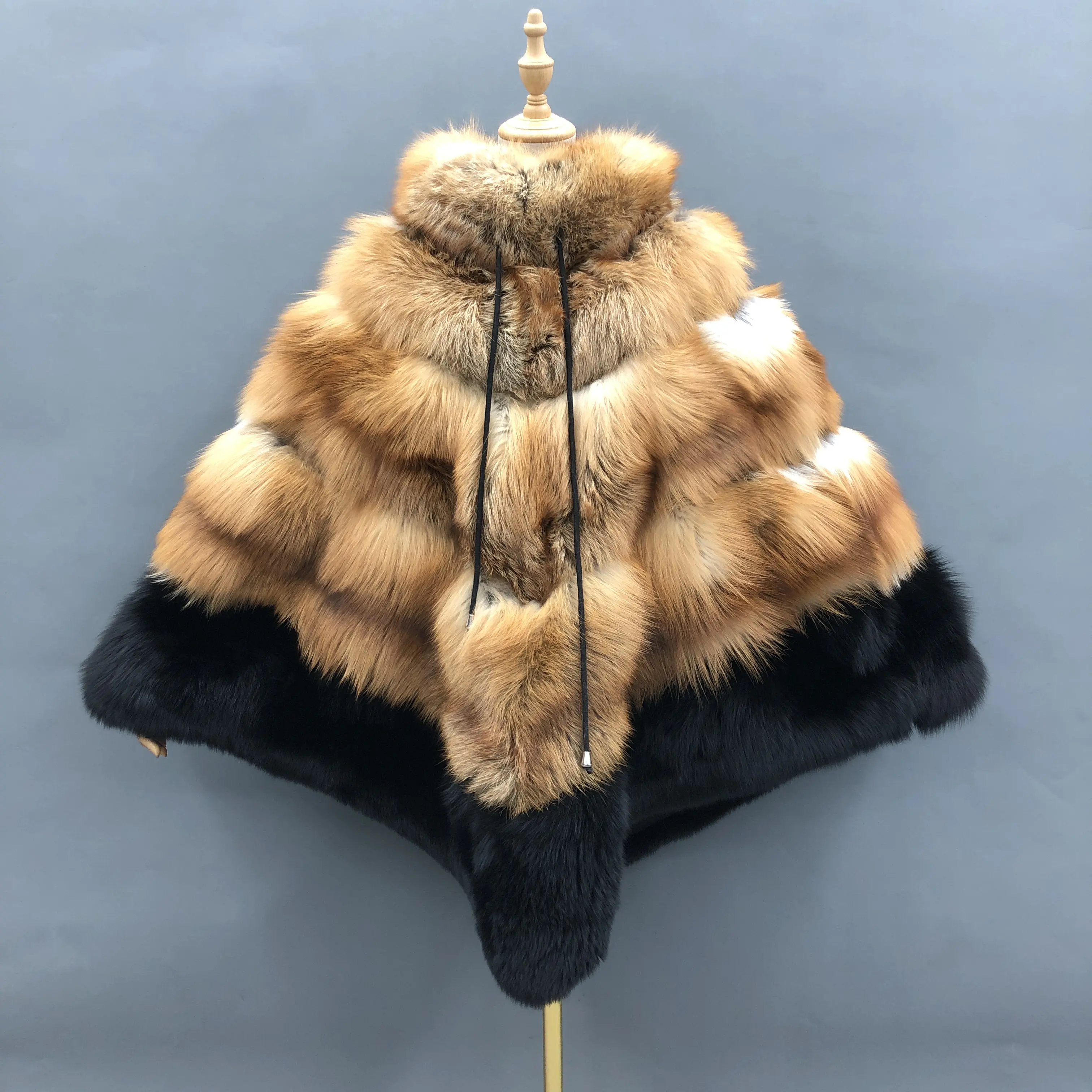 Hot sell Wholesale price thick real fox fur large women poncho