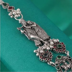 Collection de bijoux de mariée ethniques faits à la main en argent 925, oxydés, de style Radha Krishna, de la marque Juda, en cadeau - Product Image 5