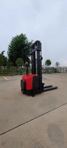 Apiladores semieléctricos de elevación apilador de palets tipo andar carretilla elevadora apilable eléctrica para la venta - Product Image 2