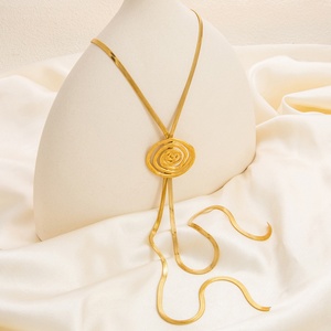 Collier pendentif tendance en acier inoxydable haut de gamme, longue chaîne, inaltérable, idéal pour les occasions spéciales - Product Image 2