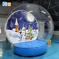 Boule de neige gonflable géante de 4m avec de la neige soufflante