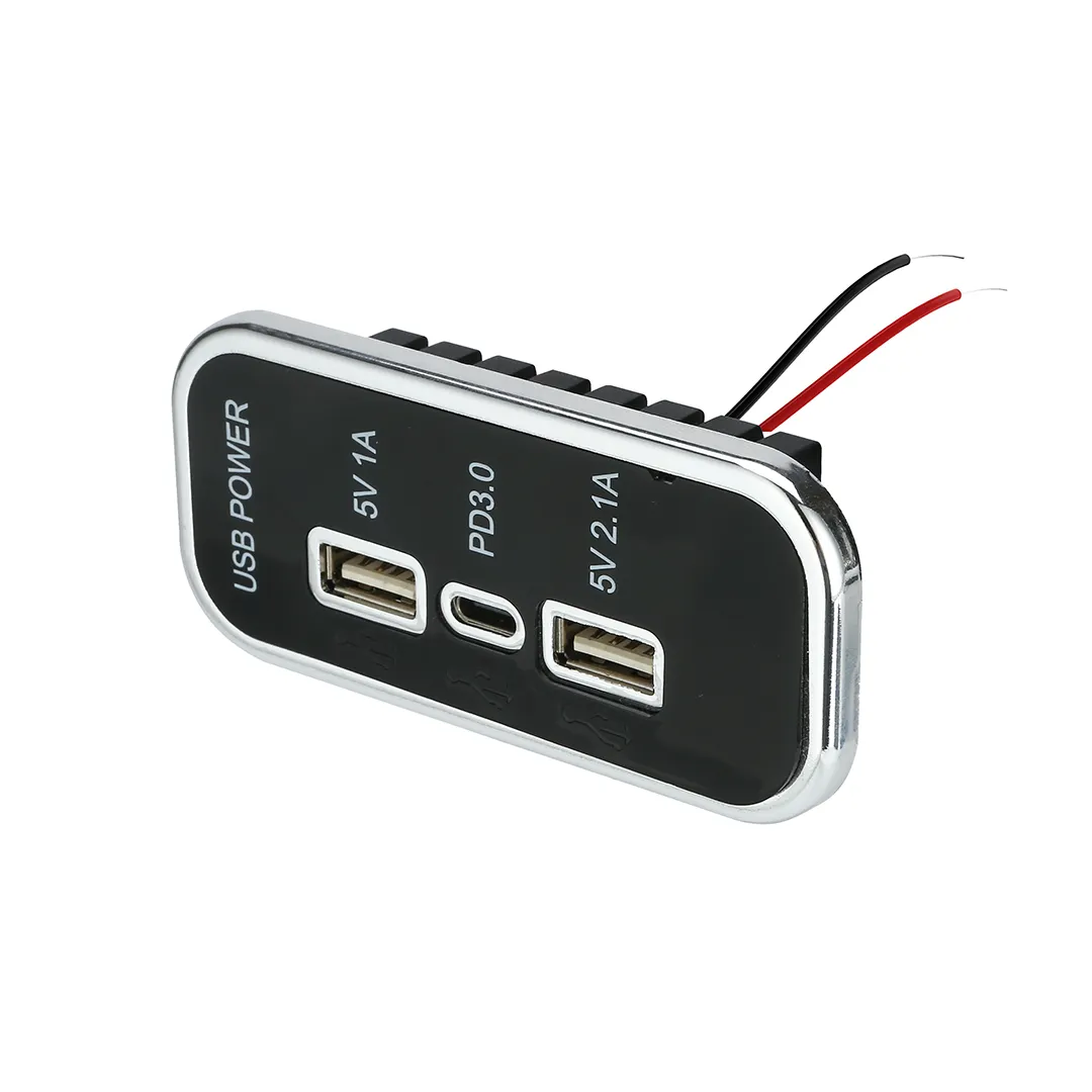 Auto umgerüstet wasserdicht rechteckig gebaut in Auto Unterputz Twin USB und Typ C Triple 12V USB-Steckdose mit USB Typ C.