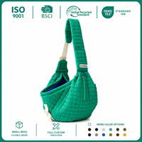 Sac de transport matelassé personnalisé avec logo pour petits chiens et chats, sac bandoulière en nylon avec sangle d'épaule réglable en mousse