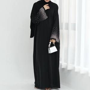 Abbigliamento musulmano lungo islamico elegante di lusso con bottoni di strass più abito Abaya donna Szie
