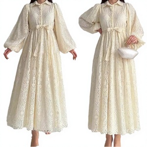 Robe élégante et tendance pour femmes musulmanes, col en dentelle, longueur cheville, respirante, coupe ajustée, style robe d'été et d'automne, sobre et charmante - Product Image 3