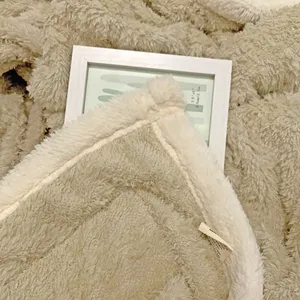 Лидер продаж, теплое удобное простое однотонное Флисовое одеяло в сложенном виде для дома